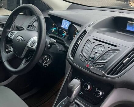 Белый Форд Эскейп, объемом двигателя 1.6 л и пробегом 163 тыс. км за 9800 $, фото 11 на Automoto.ua