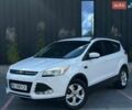 Белый Форд Эскейп, объемом двигателя 1.6 л и пробегом 260 тыс. км за 11200 $, фото 1 на Automoto.ua