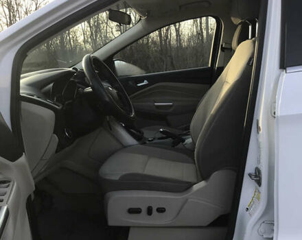 Білий Форд Ескейп, об'ємом двигуна 1.6 л та пробігом 247 тис. км за 10500 $, фото 9 на Automoto.ua