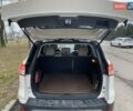 Белый Форд Эскейп, объемом двигателя 2 л и пробегом 190 тыс. км за 11700 $, фото 3 на Automoto.ua