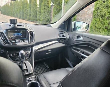 Белый Форд Эскейп, объемом двигателя 1.6 л и пробегом 153 тыс. км за 13000 $, фото 9 на Automoto.ua