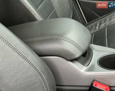 Белый Форд Эскейп, объемом двигателя 2 л и пробегом 145 тыс. км за 11650 $, фото 52 на Automoto.ua