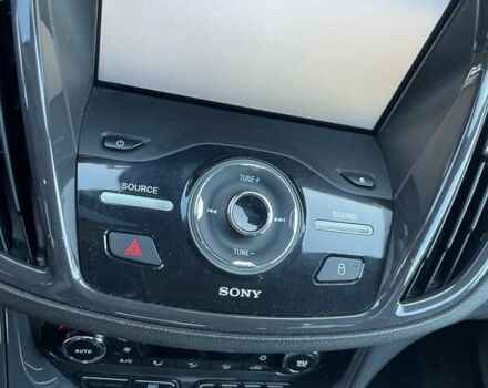 Білий Форд Ескейп, об'ємом двигуна 2 л та пробігом 200 тис. км за 10300 $, фото 4 на Automoto.ua