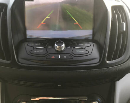 Білий Форд Ескейп, об'ємом двигуна 1.6 л та пробігом 247 тис. км за 10500 $, фото 13 на Automoto.ua