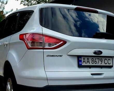 Білий Форд Ескейп, об'ємом двигуна 1.6 л та пробігом 195 тис. км за 10200 $, фото 7 на Automoto.ua