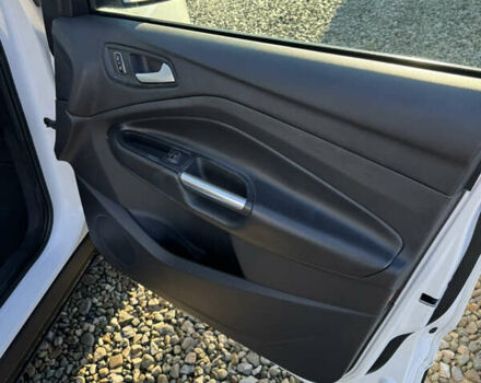 Білий Форд Ескейп, об'ємом двигуна 2 л та пробігом 173 тис. км за 12999 $, фото 28 на Automoto.ua