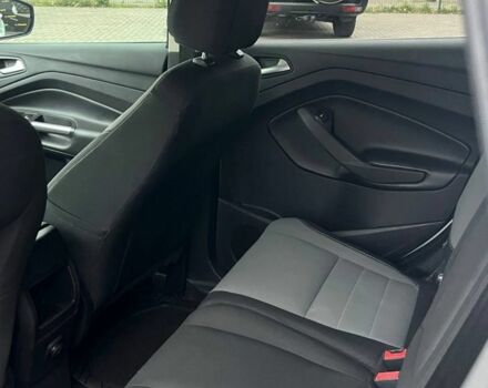 Белый Форд Эскейп, объемом двигателя 1.6 л и пробегом 163 тыс. км за 9800 $, фото 14 на Automoto.ua