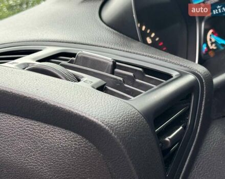 Белый Форд Эскейп, объемом двигателя 2 л и пробегом 145 тыс. км за 11650 $, фото 32 на Automoto.ua