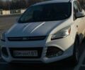 Белый Форд Эскейп, объемом двигателя 1.6 л и пробегом 207 тыс. км за 10000 $, фото 5 на Automoto.ua