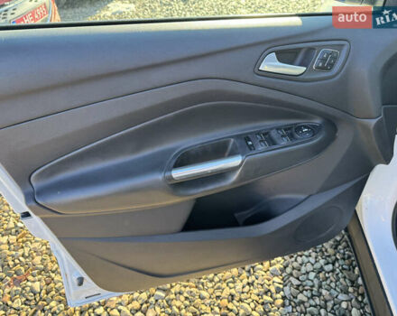 Білий Форд Ескейп, об'ємом двигуна 2 л та пробігом 173 тис. км за 12999 $, фото 16 на Automoto.ua