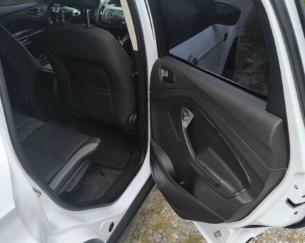 Білий Форд Ескейп, об'ємом двигуна 2.5 л та пробігом 200 тис. км за 10500 $, фото 18 на Automoto.ua