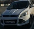 Белый Форд Эскейп, объемом двигателя 1.6 л и пробегом 200 тыс. км за 10300 $, фото 1 на Automoto.ua