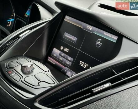 Белый Форд Эскейп, объемом двигателя 2 л и пробегом 145 тыс. км за 11650 $, фото 54 на Automoto.ua