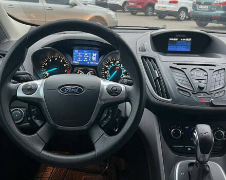 Белый Форд Эскейп, объемом двигателя 1.6 л и пробегом 163 тыс. км за 9800 $, фото 7 на Automoto.ua