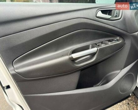 Белый Форд Эскейп, объемом двигателя 2 л и пробегом 145 тыс. км за 11650 $, фото 21 на Automoto.ua