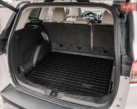 Белый Форд Эскейп, объемом двигателя 2 л и пробегом 167 тыс. км за 12200 $, фото 63 на Automoto.ua