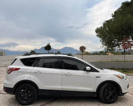 Білий Форд Ескейп, об'ємом двигуна 2 л та пробігом 293 тис. км за 8400 $, фото 6 на Automoto.ua