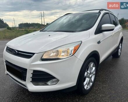 Белый Форд Эскейп, объемом двигателя 2 л и пробегом 145 тыс. км за 11650 $, фото 3 на Automoto.ua