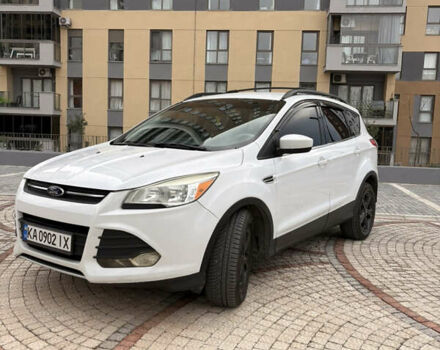 Білий Форд Ескейп, об'ємом двигуна 2 л та пробігом 293 тис. км за 8400 $, фото 2 на Automoto.ua