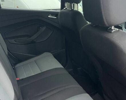 Белый Форд Эскейп, объемом двигателя 1.6 л и пробегом 163 тыс. км за 9800 $, фото 13 на Automoto.ua