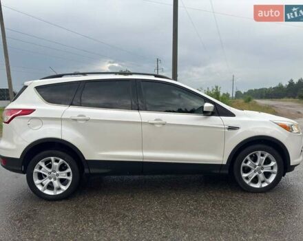Белый Форд Эскейп, объемом двигателя 2 л и пробегом 145 тыс. км за 11650 $, фото 9 на Automoto.ua