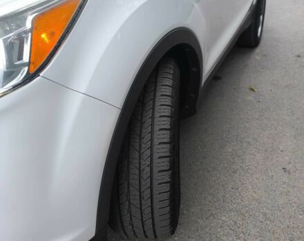 Білий Форд Ескейп, об'ємом двигуна 2.5 л та пробігом 200 тис. км за 10500 $, фото 23 на Automoto.ua