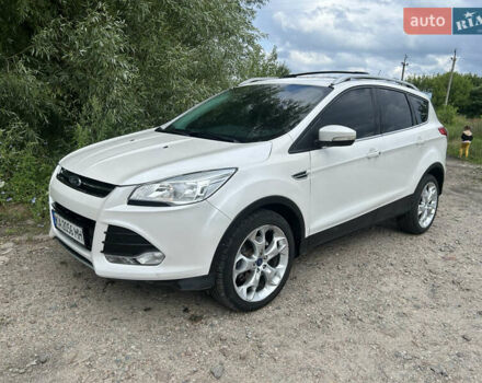Белый Форд Эскейп, объемом двигателя 2 л и пробегом 230 тыс. км за 12500 $, фото 5 на Automoto.ua