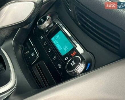 Белый Форд Эскейп, объемом двигателя 2 л и пробегом 145 тыс. км за 11650 $, фото 55 на Automoto.ua