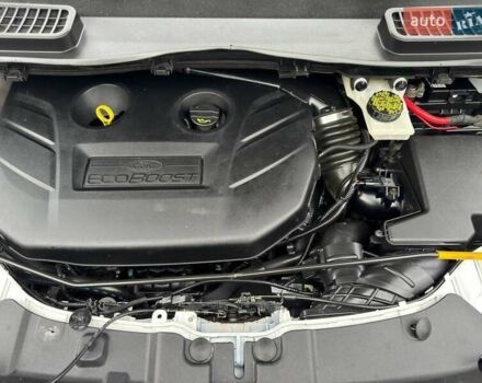 Белый Форд Эскейп, объемом двигателя 2 л и пробегом 145 тыс. км за 11650 $, фото 57 на Automoto.ua