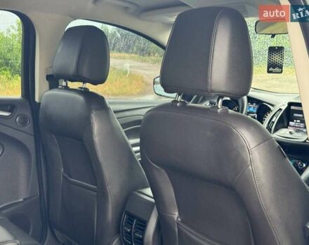 Белый Форд Эскейп, объемом двигателя 2 л и пробегом 145 тыс. км за 11650 $, фото 44 на Automoto.ua