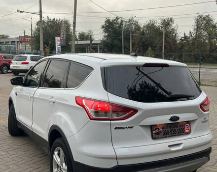 Белый Форд Эскейп, объемом двигателя 1.6 л и пробегом 163 тыс. км за 9800 $, фото 3 на Automoto.ua