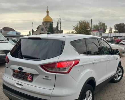 Белый Форд Эскейп, объемом двигателя 1.6 л и пробегом 163 тыс. км за 9800 $, фото 5 на Automoto.ua