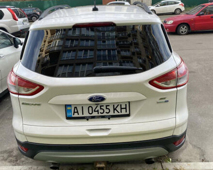 Белый Форд Эскейп, объемом двигателя 2 л и пробегом 97 тыс. км за 12900 $, фото 1 на Automoto.ua