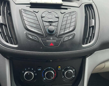 Белый Форд Эскейп, объемом двигателя 1.6 л и пробегом 236 тыс. км за 8200 $, фото 16 на Automoto.ua