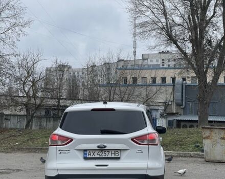 Белый Форд Эскейп, объемом двигателя 1.6 л и пробегом 236 тыс. км за 8200 $, фото 4 на Automoto.ua
