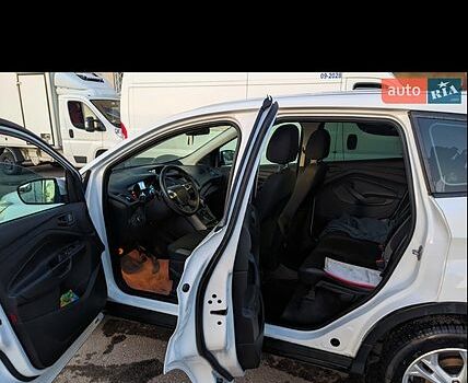 Белый Форд Эскейп, объемом двигателя 2.5 л и пробегом 206 тыс. км за 10800 $, фото 2 на Automoto.ua