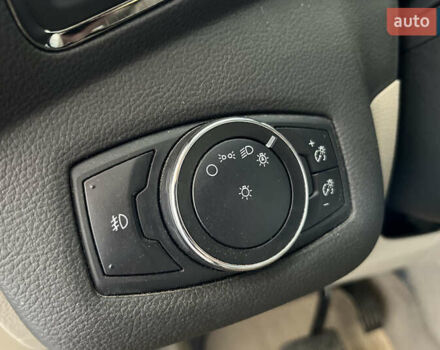 Белый Форд Эскейп, объемом двигателя 1.6 л и пробегом 103 тыс. км за 12700 $, фото 12 на Automoto.ua