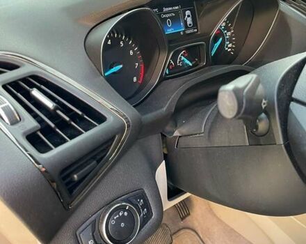 Белый Форд Эскейп, объемом двигателя 1.6 л и пробегом 100 тыс. км за 12200 $, фото 6 на Automoto.ua