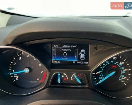 Белый Форд Эскейп, объемом двигателя 1.6 л и пробегом 100 тыс. км за 12200 $, фото 4 на Automoto.ua