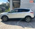 Белый Форд Эскейп, объемом двигателя 1.6 л и пробегом 100 тыс. км за 12200 $, фото 1 на Automoto.ua