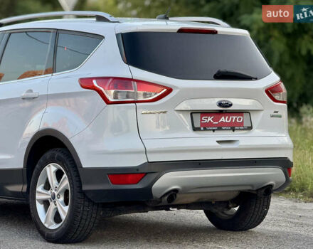 Белый Форд Эскейп, объемом двигателя 1.6 л и пробегом 212 тыс. км за 10700 $, фото 15 на Automoto.ua