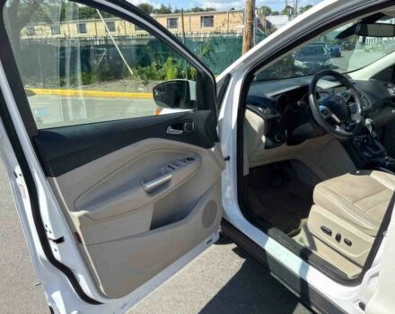 Белый Форд Эскейп, объемом двигателя 2 л и пробегом 80 тыс. км за 5200 $, фото 10 на Automoto.ua