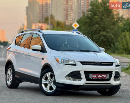 Белый Форд Эскейп, объемом двигателя 1.6 л и пробегом 212 тыс. км за 10700 $, фото 5 на Automoto.ua