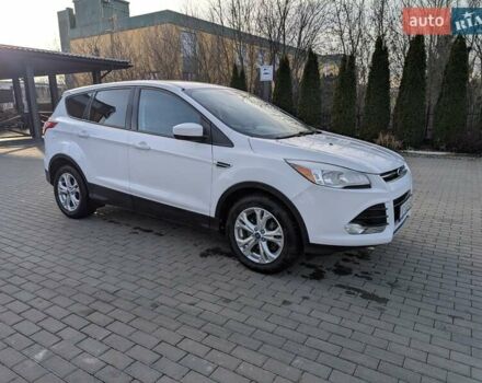 Белый Форд Эскейп, объемом двигателя 2.49 л и пробегом 208 тыс. км за 10800 $, фото 1 на Automoto.ua