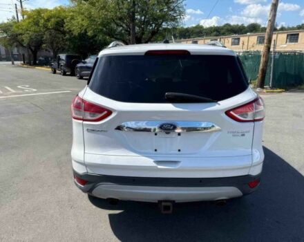 Белый Форд Эскейп, объемом двигателя 2 л и пробегом 80 тыс. км за 5200 $, фото 5 на Automoto.ua