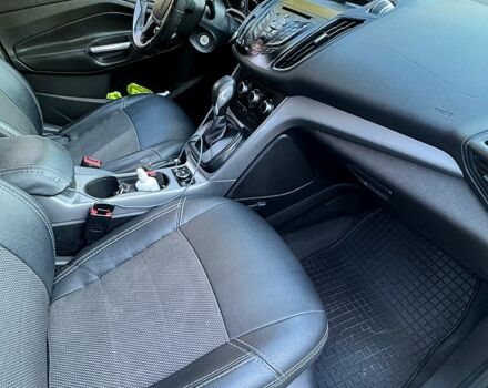 Белый Форд Эскейп, объемом двигателя 2.5 л и пробегом 141 тыс. км за 10200 $, фото 3 на Automoto.ua