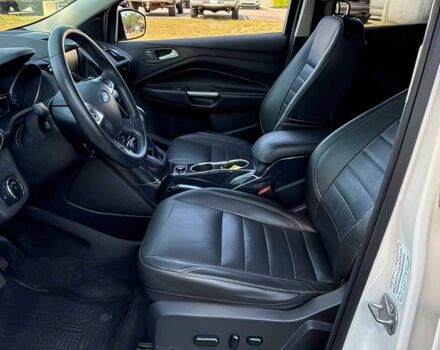 Белый Форд Эскейп, объемом двигателя 2 л и пробегом 87 тыс. км за 5400 $, фото 8 на Automoto.ua