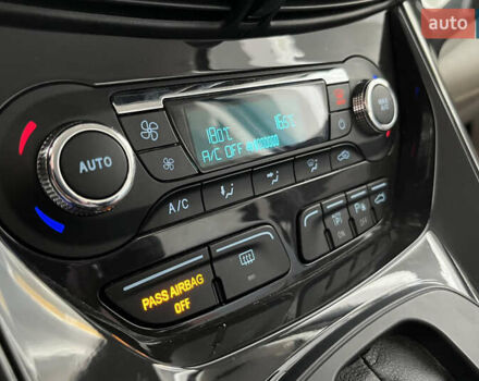 Белый Форд Эскейп, объемом двигателя 1.6 л и пробегом 103 тыс. км за 12700 $, фото 19 на Automoto.ua