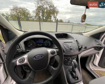 Белый Форд Эскейп, объемом двигателя 1.6 л и пробегом 178 тыс. км за 8999 $, фото 8 на Automoto.ua