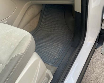 Белый Форд Эскейп, объемом двигателя 2 л и пробегом 97 тыс. км за 12900 $, фото 9 на Automoto.ua